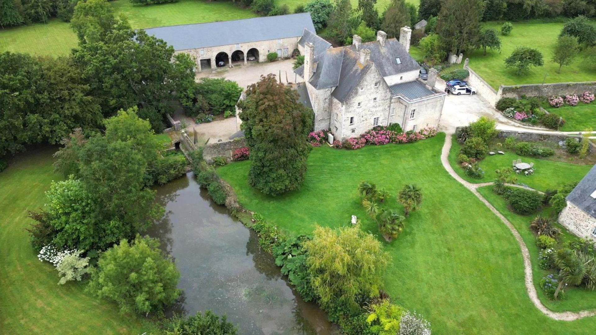 Bed and Breakfast Manoir De Savigny Valognes Exterior foto
