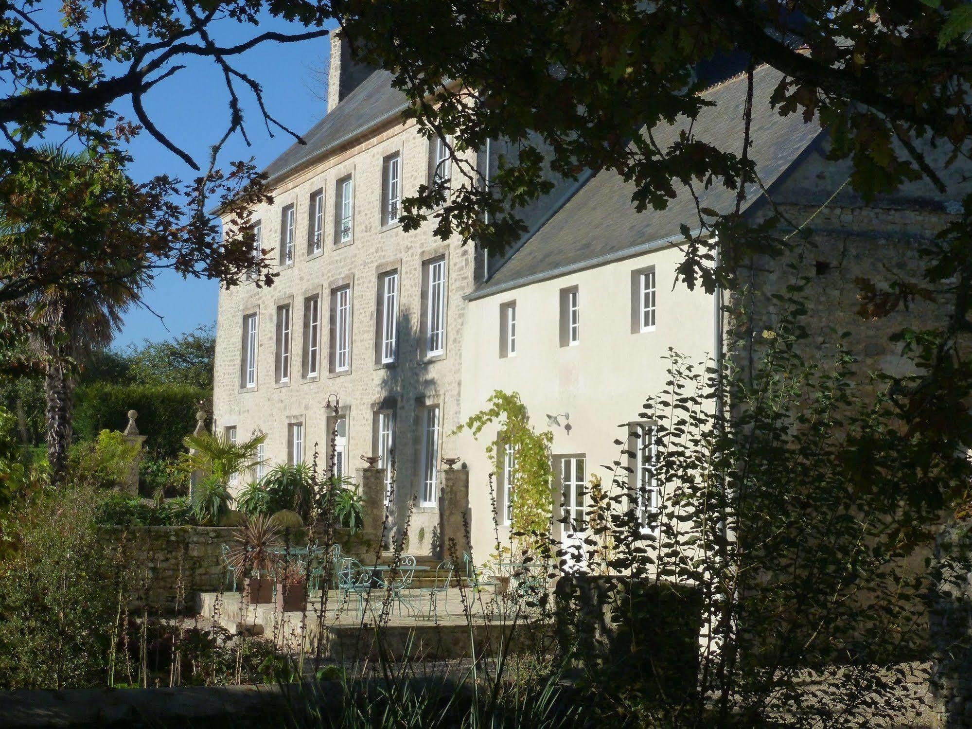 Bed and Breakfast Manoir De Savigny Valognes Exterior foto