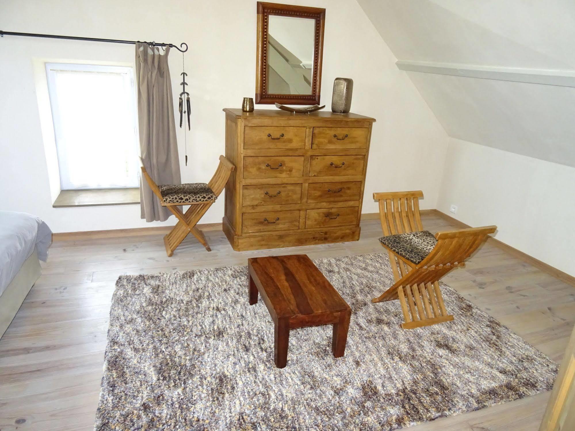 Bed and Breakfast Manoir De Savigny Valognes Exterior foto
